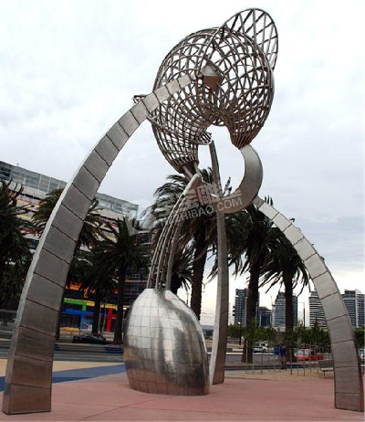 城市道路创意镂空球不锈钢雕塑定制