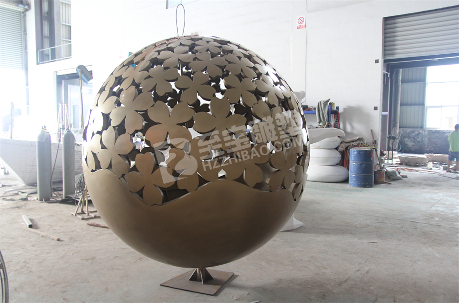 万华化学(福建)有限公司企业园区镂空球不锈钢雕塑项目
