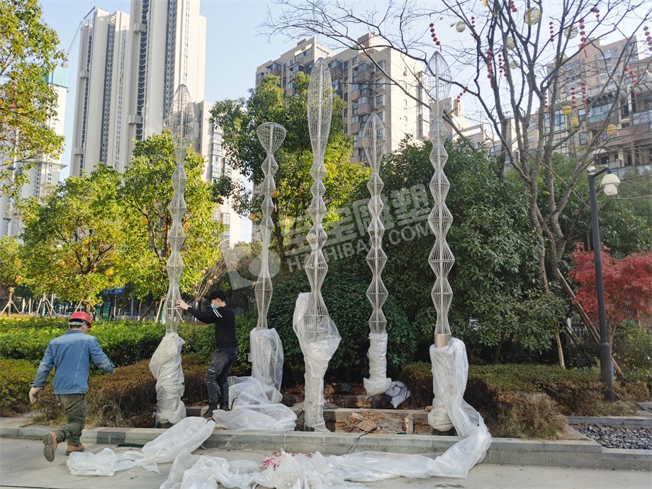 武汉北辰地产光谷里海藻灯不锈钢雕塑装置项目