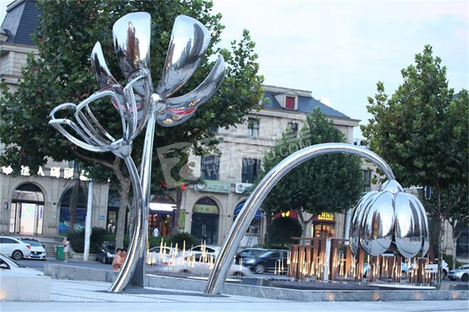 广场创意镜面花朵不锈钢雕塑定制