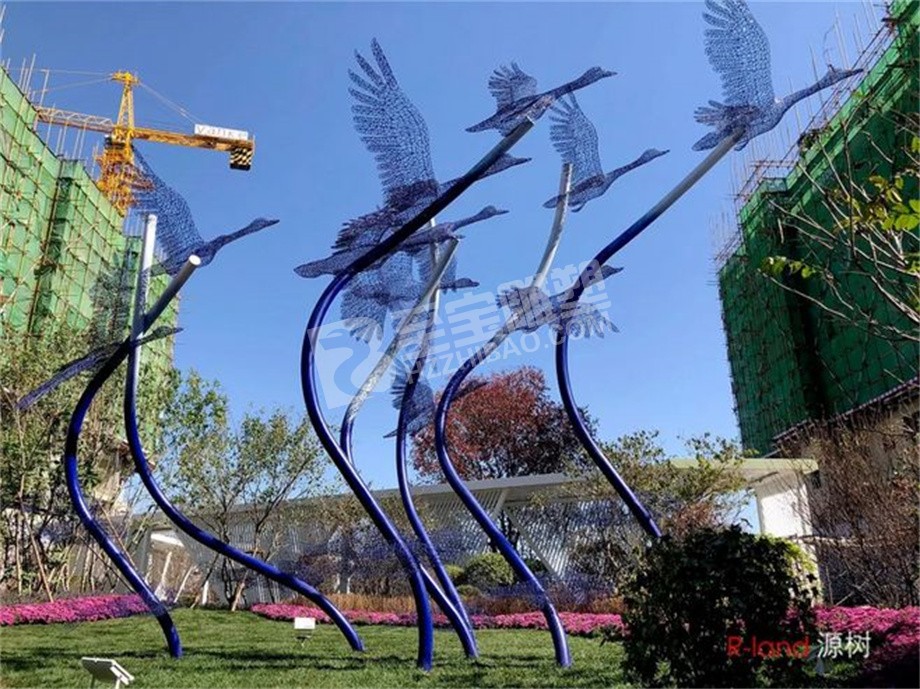 小区花园镜面镂空飞鹤不锈钢雕塑定制