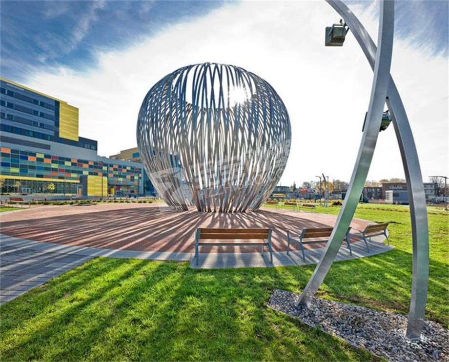 商场广场镜面镂空球不锈钢雕塑定制