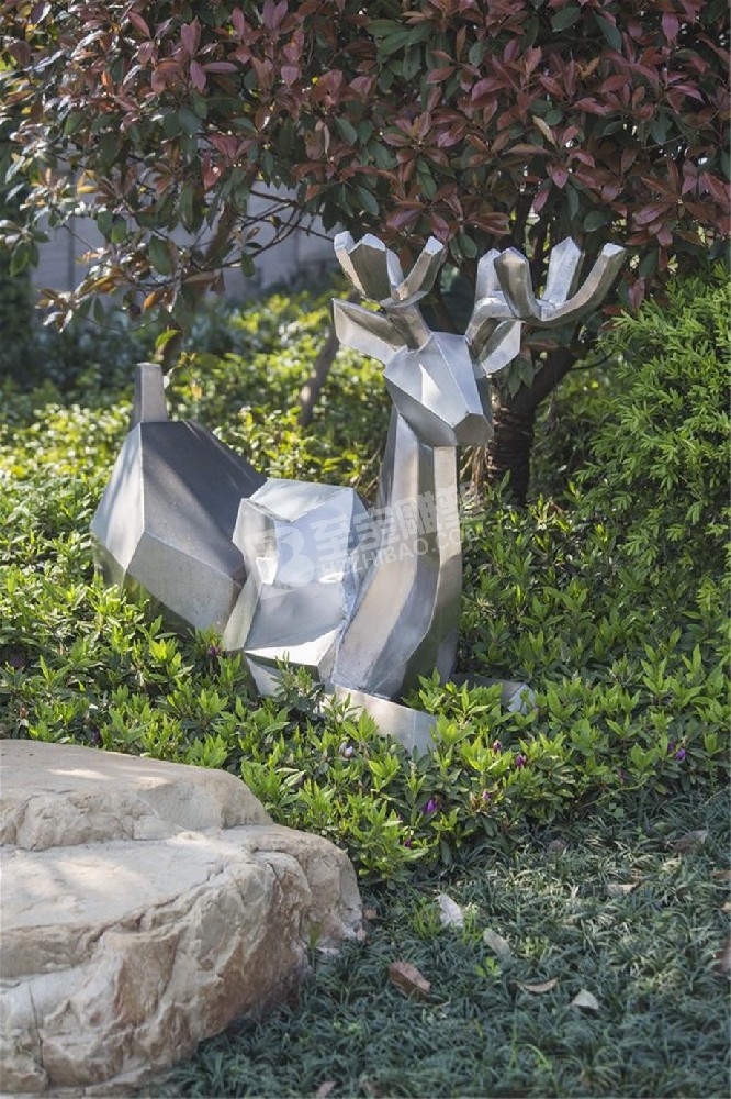 城市园林景观镜面鹿不锈钢雕塑定制