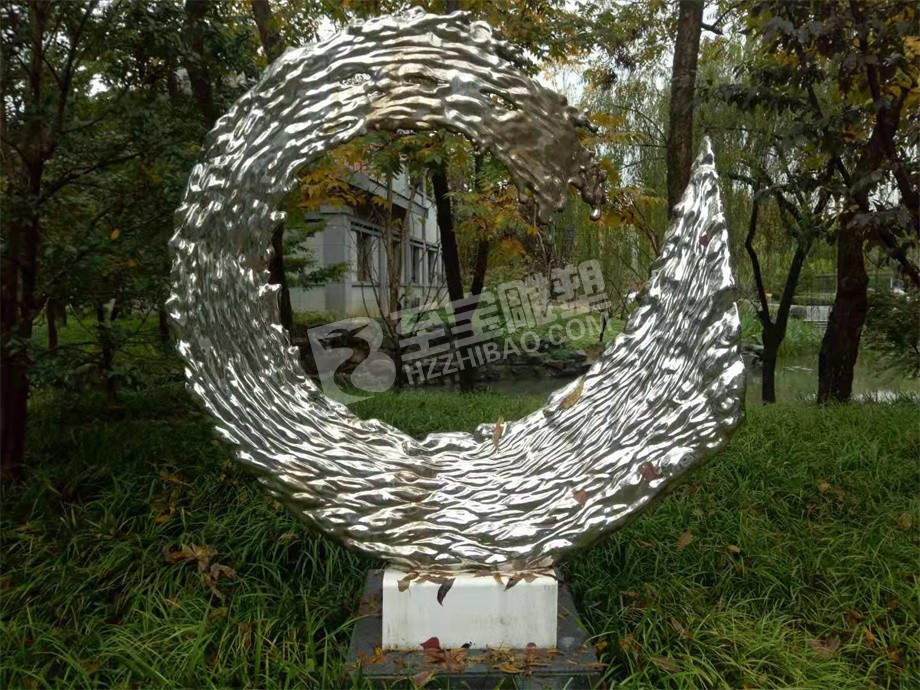 城市园林景观镜面月亮不锈钢雕塑定制
