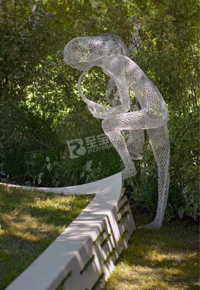 公园创意思考女孩镂空不锈钢雕塑定制