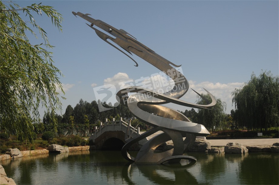 公园水池景观小品镜面抽象龙不锈钢雕塑定制